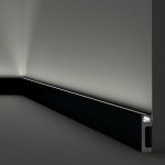 Плинтус IL10black 80х23 мм
